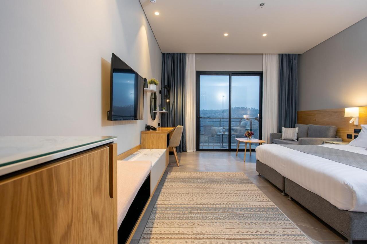 Logos Hotel In ياد حشمورة المظهر الخارجي الصورة